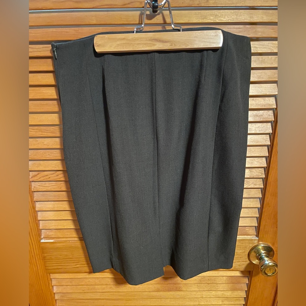 MM LaFleur pencil skirt olive size 6 - Picture 6 of 10